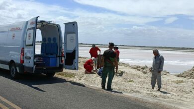 Mulher fica ferida após perder o controle da moto e cair em Grossos