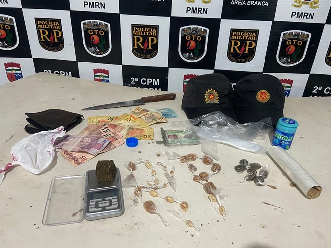 PM prende suspeito de tráfico de drogas em Areia Branca