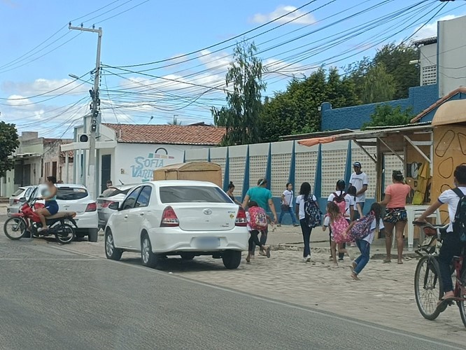 Matrícula na rede municipal de ensino de Grossos segue até o dia 5 de fevereiro