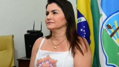 Lidiane Marques faz leitura da Mensagem Anual na Câmara de Tibau nesta quarta (15)