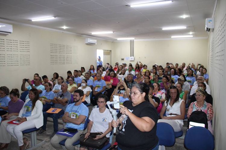 Prefeita Cinthia Sonale participa da 6ª Conferência Municipal de Saúde de Grossos