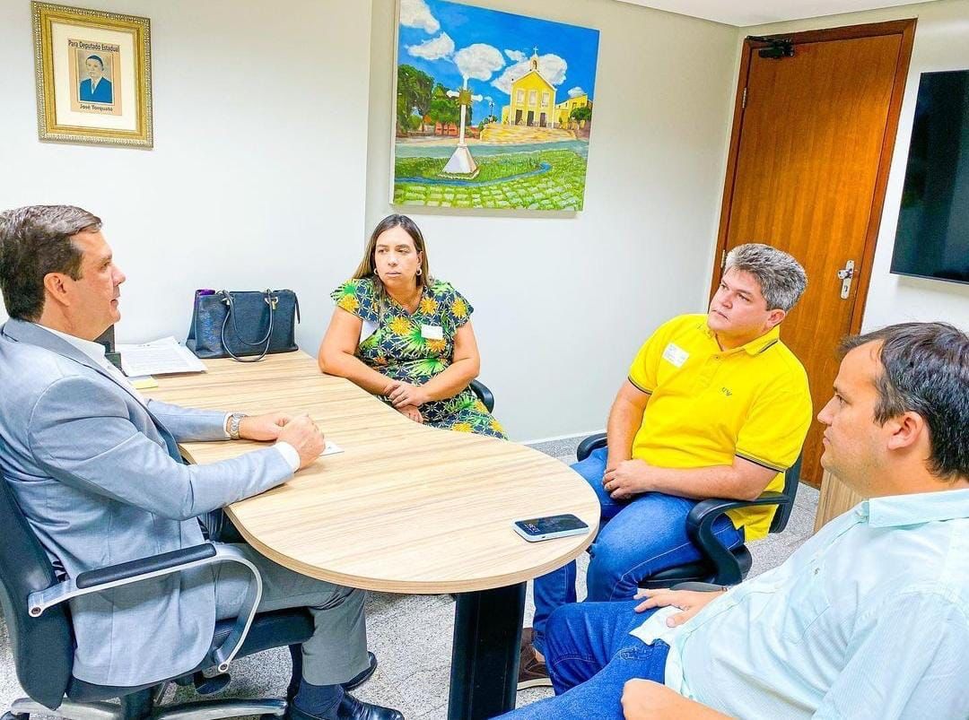 Dra. Rosa busca melhorias para Porto do Mangue em encontro com o deputado Galeno Torquato