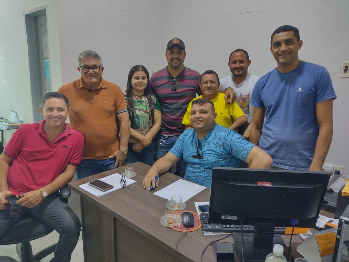 Vereadores de Tibau debatem projetos em reunião na Câmara Municipal