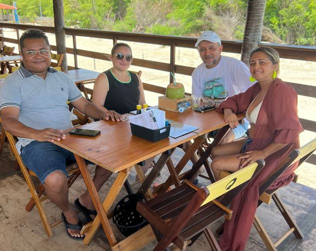 Eliécir, Cinthia e Alexandre discutem ações em benefício da comunidade de Pernambuquinho