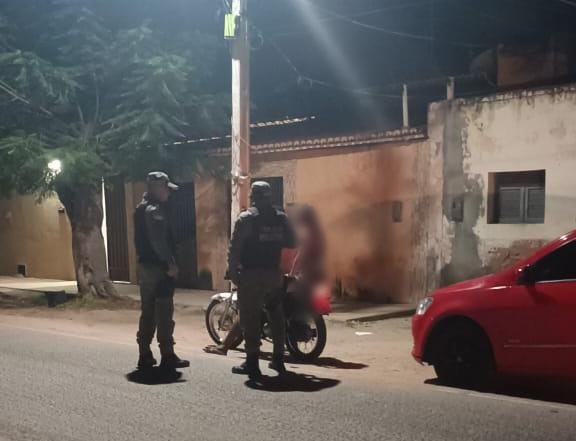 PM intensifica abordagens e apreende moto irregular em Grossos