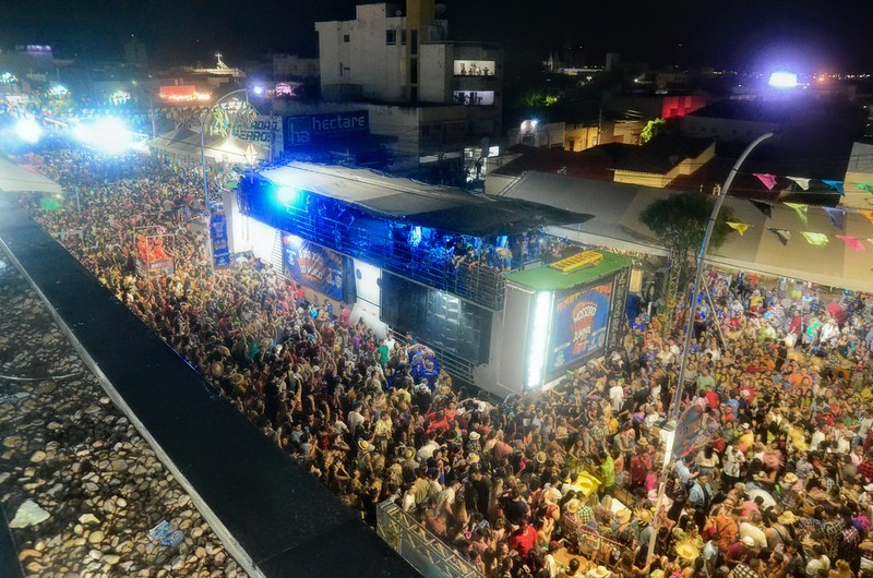 A Prefeitura de Mossoró divulgou, nesta terça-feira (23), a programação completa do “Pingo da Mei Dia” 2023. O evento abre a programação de shows do “Mossoró Cidade Junina”