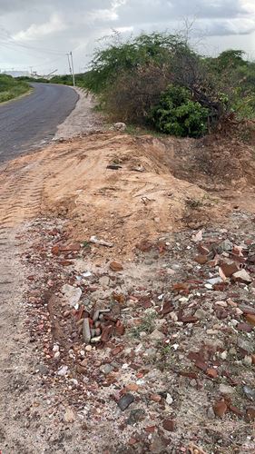 Buraco perigoso na RN-012 em Grossos é reparado após alerta do Facho