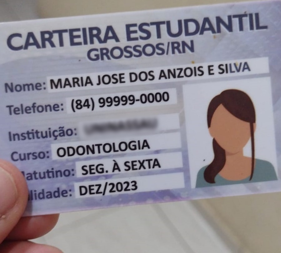 Prefeitura de Grossos confecciona carteiras de estudante para alunos que estudam em Mossoró