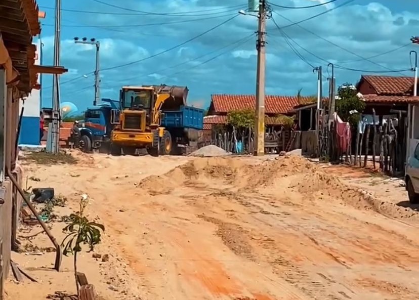 Prefeitura de Grossos investe R$ 200 mil na obra do calçamento de Alagamar