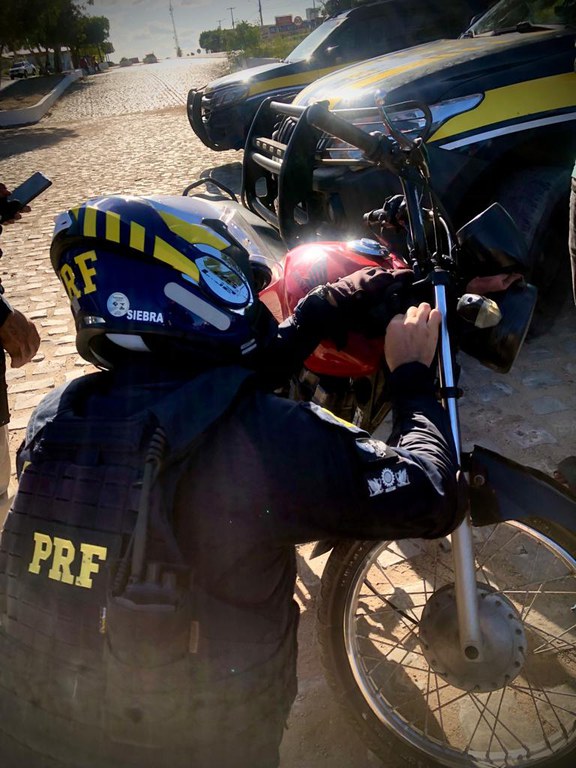 PRF prende três homens durante fim de semana no RN