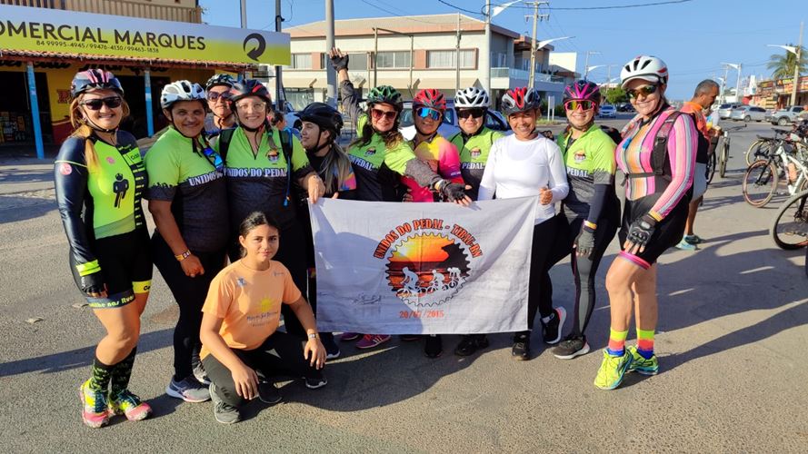 Ciclistas tibauenses completam pedal de 35km entre Tibau e Icapuí