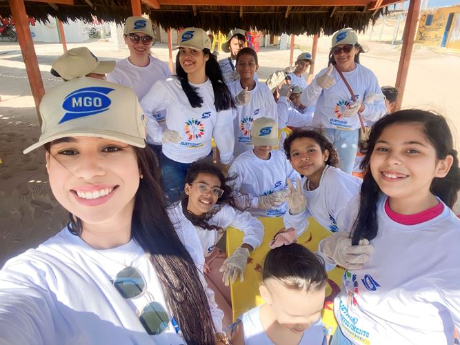 Ação educacional na praia reforça conscientização ambiental em alunos de Tibau