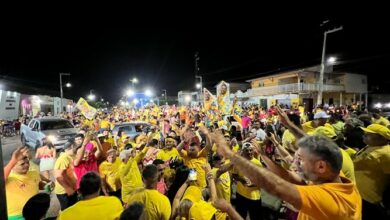 Como num domingo de Carnaval, “Colmeia” de Cinthia arrasta multidão no circuito Barra-Grossos