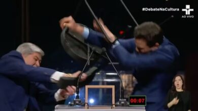 [Vídeo] Datena dá cadeirada em Marçal após ser chamado de ‘arregão’ durante debate