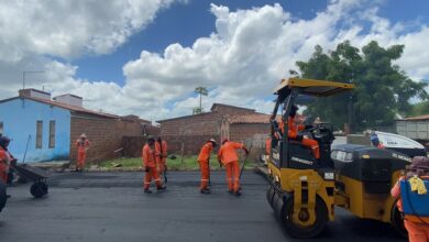 Asfalto chega ao conjunto São Romão e Acelera Grossos amplia número de ruas pavimentadas